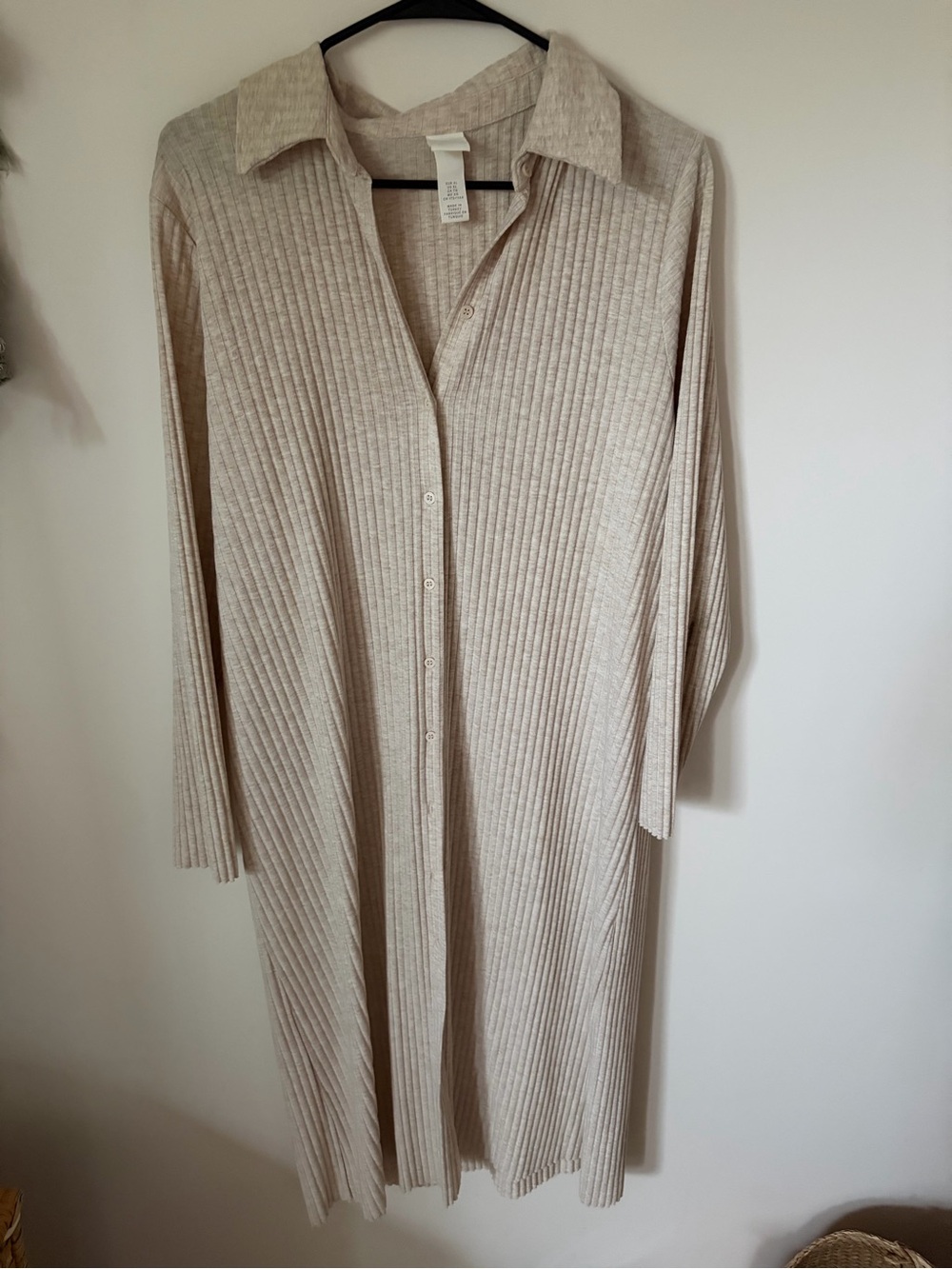 H&M Beige Ribbed Button-Front Maxi Dress - Picture 2 of 7